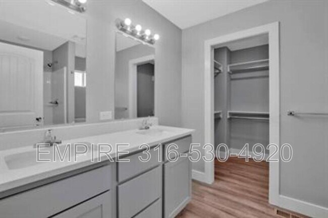 Building Photo - 4775 E 45th St N