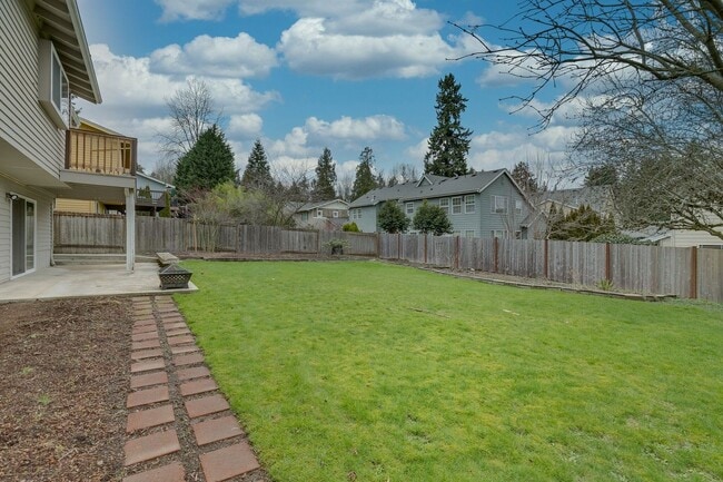 Building Photo - Nice and quiet neighborhood in Bellevue sc...