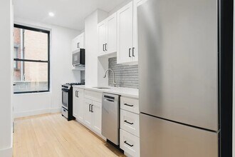 Building Photo - 425 Amsterdam Ave