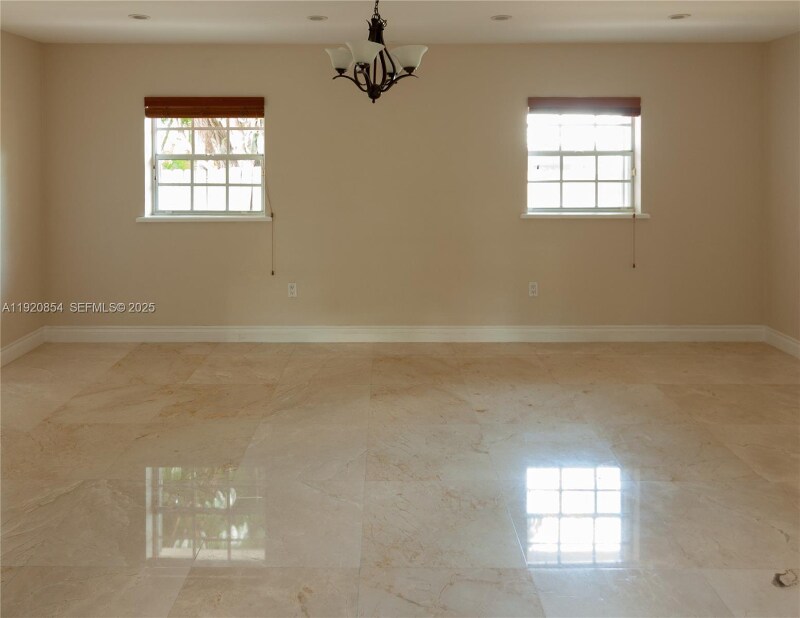 Building Photo - 6384 SW 31st St