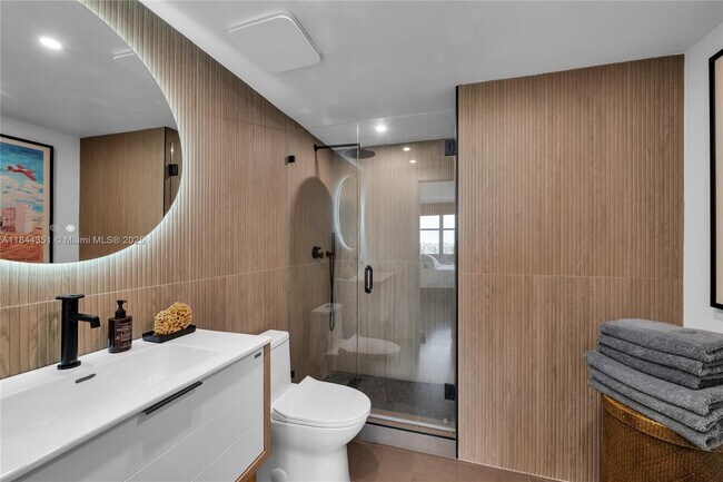 Building Photo - 7441 Wayne Ave