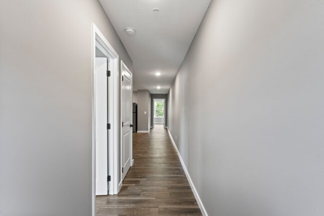 Building Photo - 131 Dixon Dr