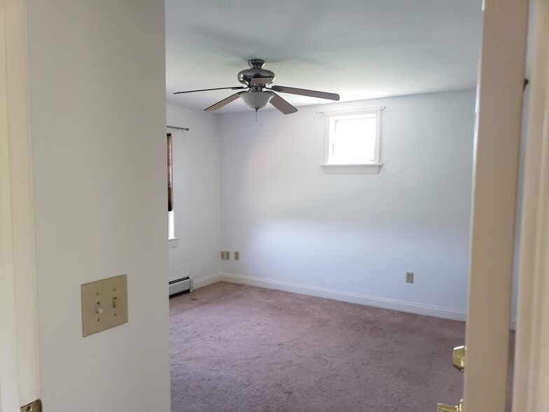Building Photo - 93 Winterbell Dr
