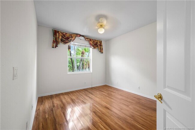 Building Photo - 2529 SW Park Meadows Trail