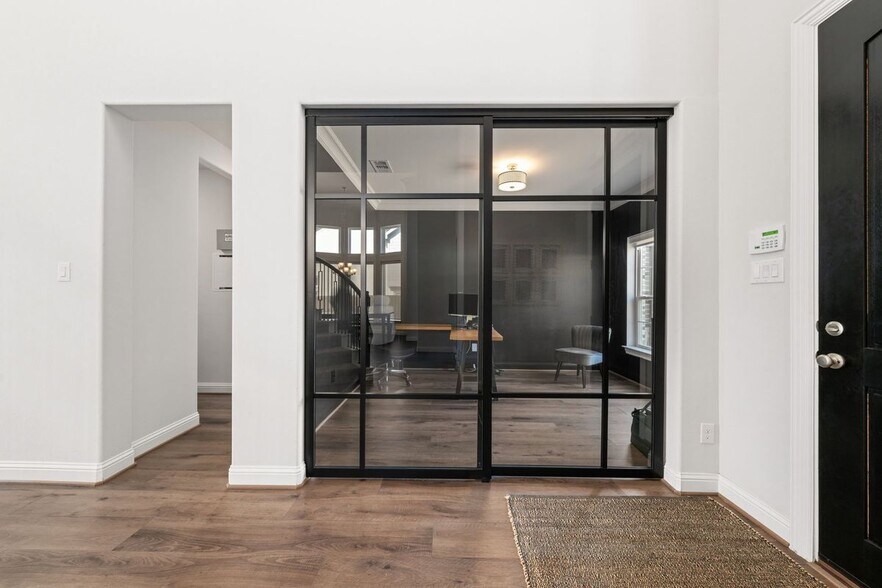 Building Photo - 4602 Lorion Dr