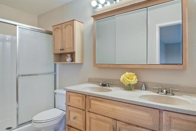 Building Photo - Move-In Ready 3 Bedroom Home with Bonus Ro...