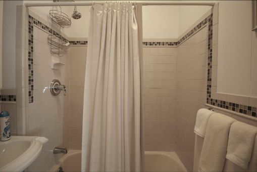 Building Photo - 153 E 92nd St