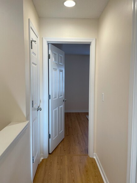 Building Photo - 75 Gianna Dr