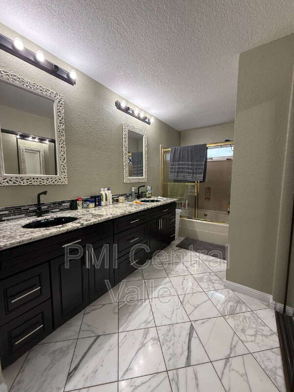Building Photo - 4427 Ashwood Common