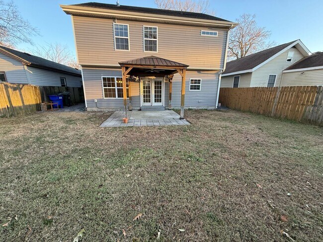 Building Photo - Modern 4BR Norfolk Home with Open Layout "ASK ABOUT OUR ZERO DEPOSIT"