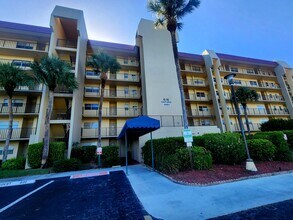 Building Photo - 3661 Via Poinciana