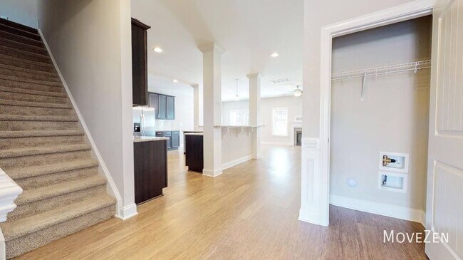 Building Photo - 541 Barneswyck Dr