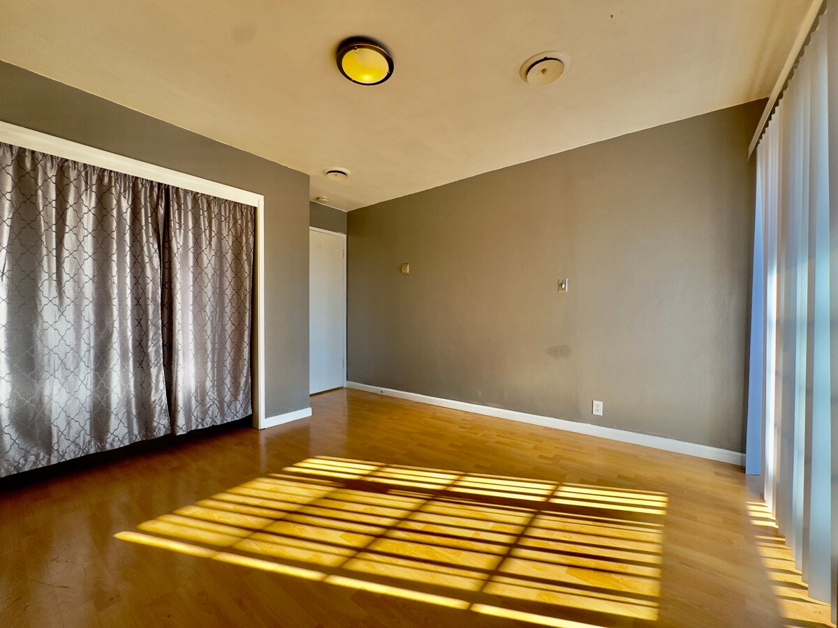 Building Photo - 2835 California St