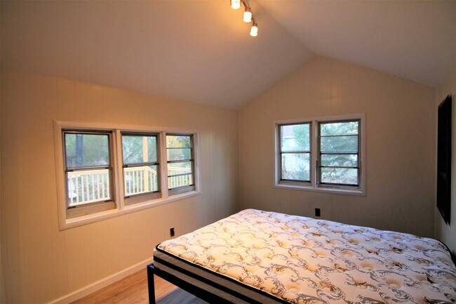 Building Photo - 71 Miller Rd