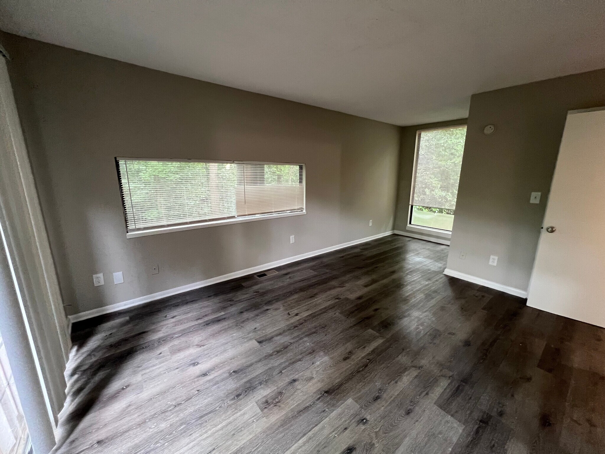 Building Photo - Room in Townhome on Terrace Trail