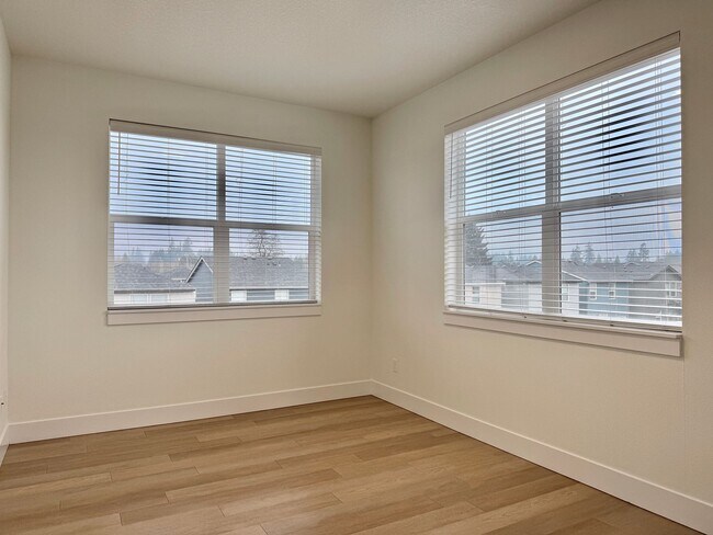 Building Photo - Clara Apartments