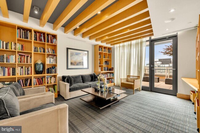 Building Photo - 475 K St NW