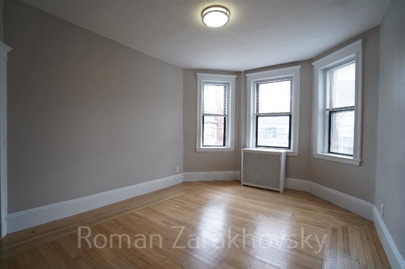 Building Photo - 58 Gardner St