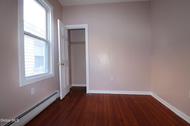 Building Photo - 29 Morris St