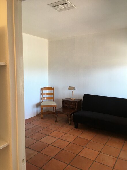 Building Photo - 19900 Bennett Rd