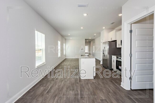 Building Photo - 13658 Addison Pl