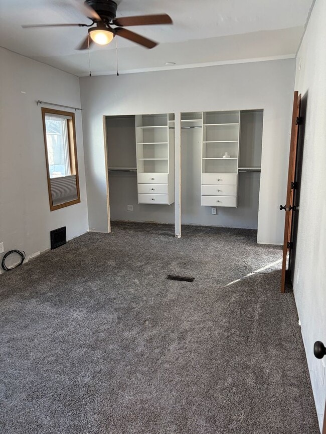 Building Photo - 1524 5th Ave N