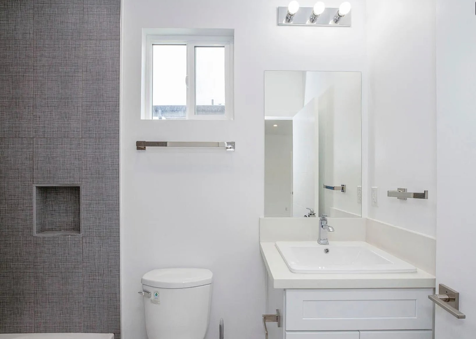 Building Photo - 5026 Cleon Ave