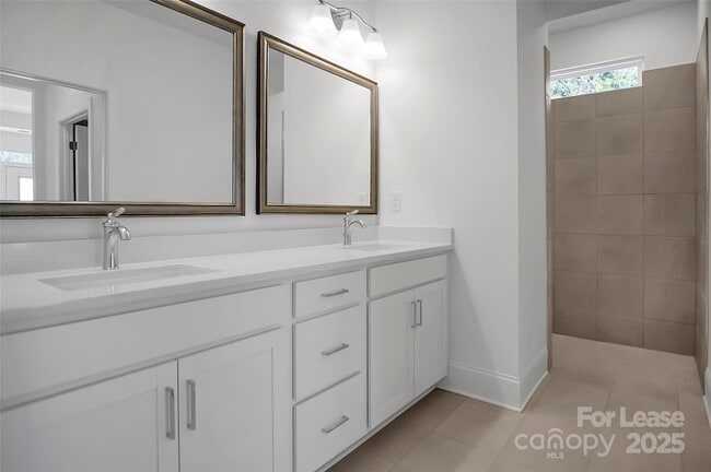 Building Photo - 3054 Constitution Ln