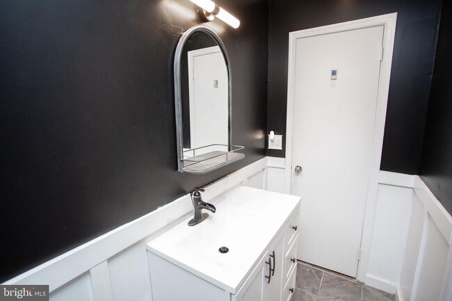 Building Photo - 40B Sumac Ct