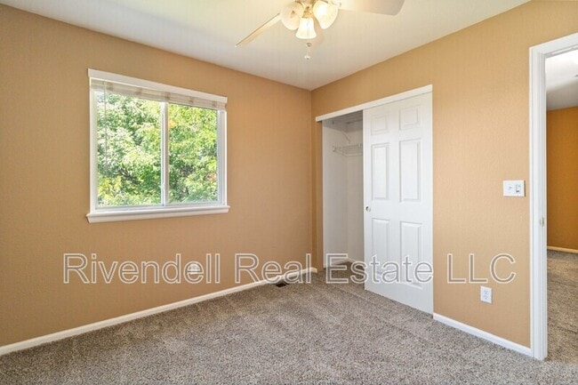 Building Photo - 1529 Spring Water Way