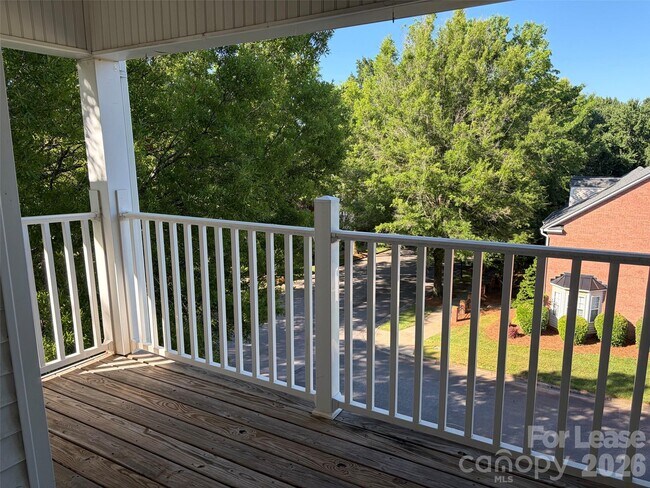 Building Photo - 17905 Delmas Dr