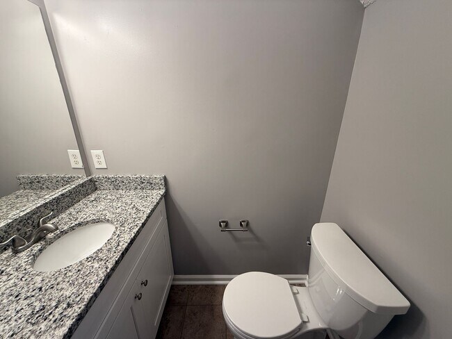 Building Photo - 906 Seabreeze Ct