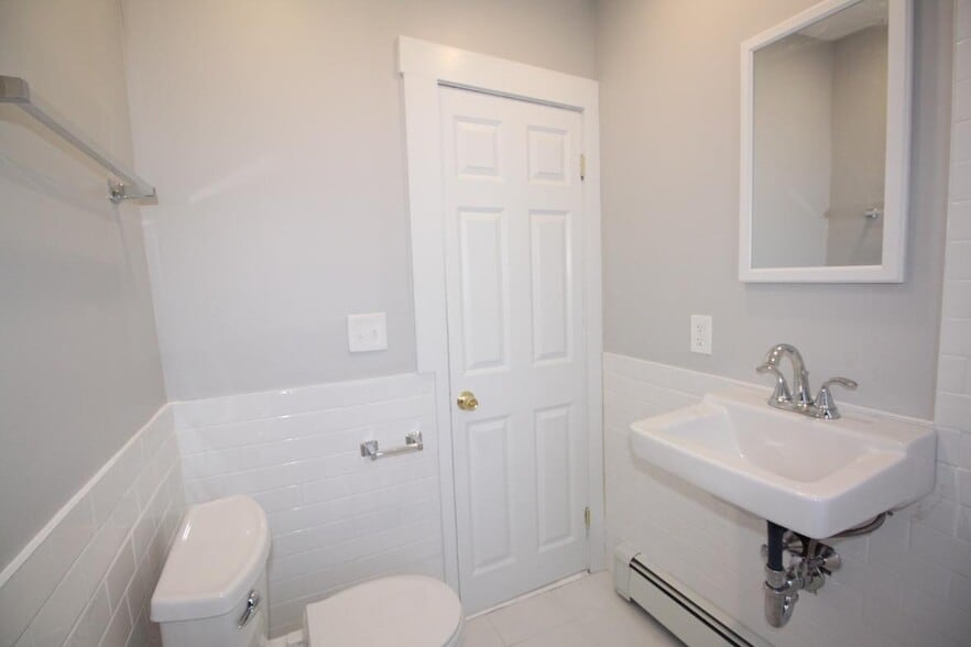 Building Photo - 12 Albion Pl