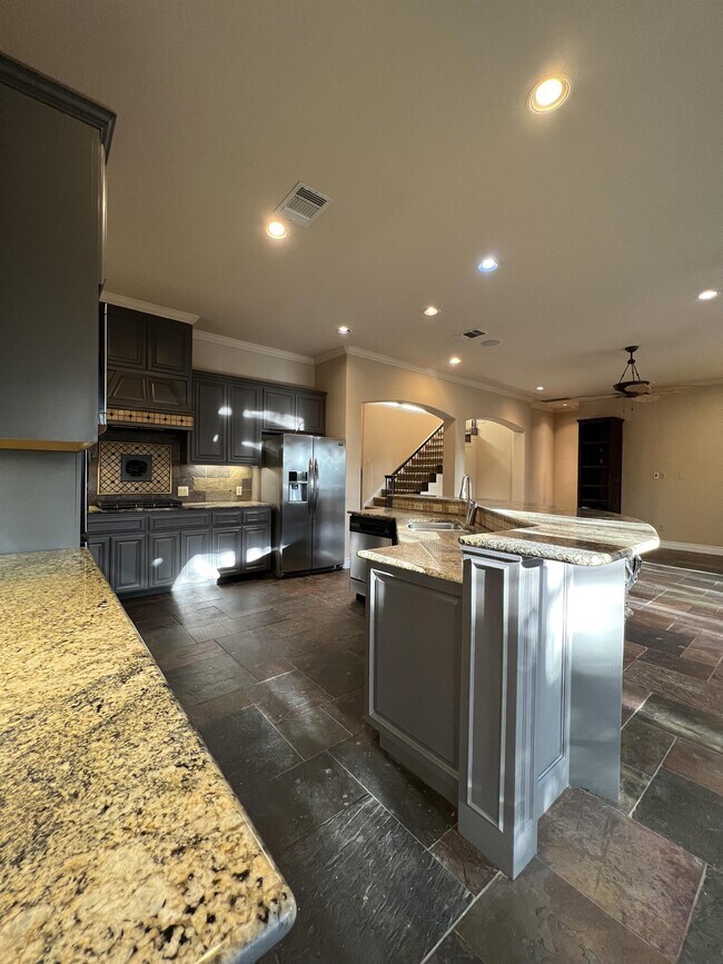 Building Photo - 2922 Ivory Creek