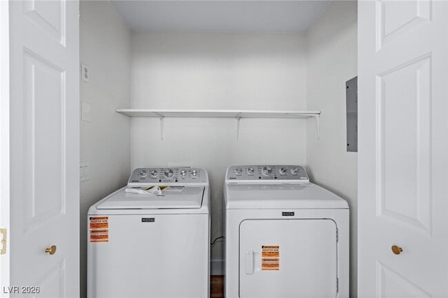 Building Photo - 3327 Erva St