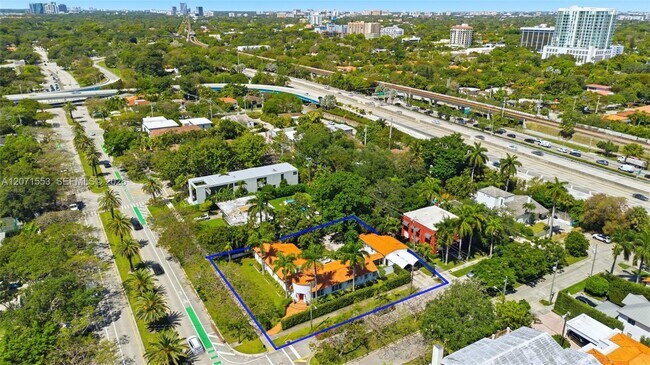 Building Photo - 2300 S Miami Ave