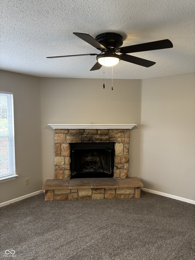 Building Photo - 1380 King Maple Dr