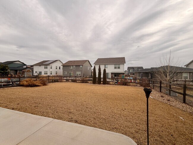 Building Photo - HUGE 3BR Home Built in 2020 with Office, Loft & Mountain Views