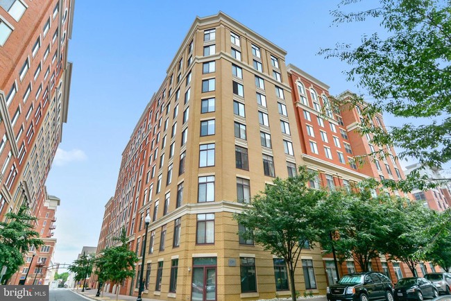 Building Photo - 1201 N Garfield St
