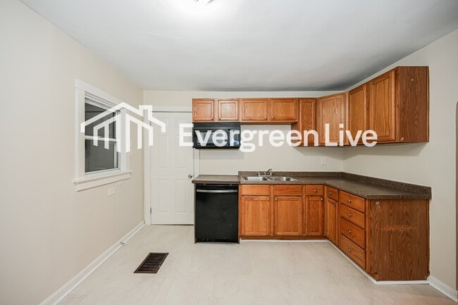 Building Photo - 3227 Struble Rd