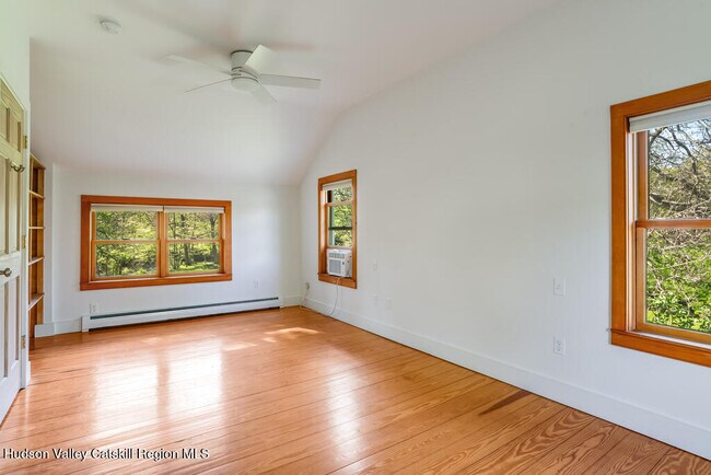 Building Photo - 334 Fish Creek Rd
