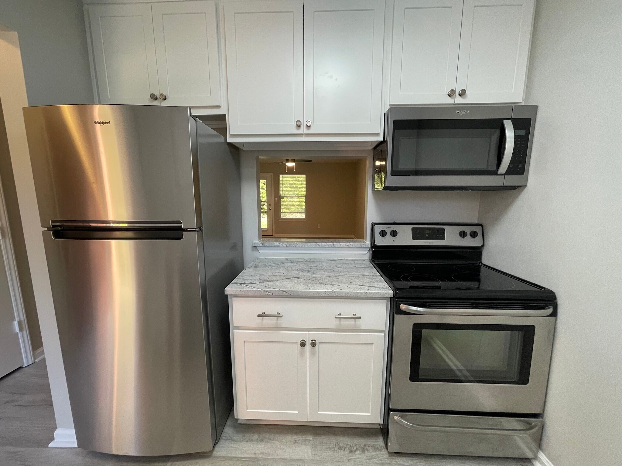 Building Photo - 404 Huntington Park Dr