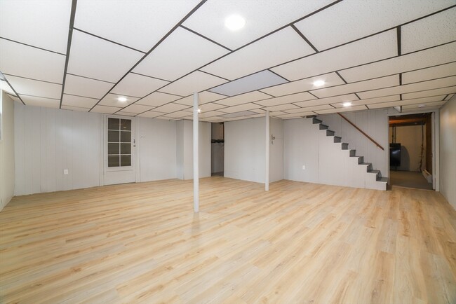 Building Photo - 622 Shrewsbury St