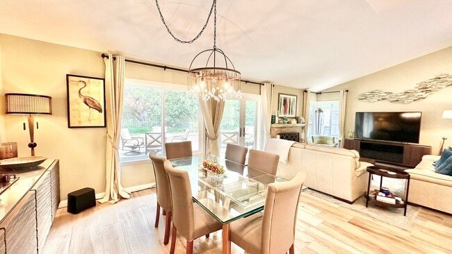 Building Photo - Beautifully Upgraded Single Story in the P...