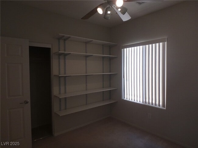 Building Photo - 7404 Shelduck St