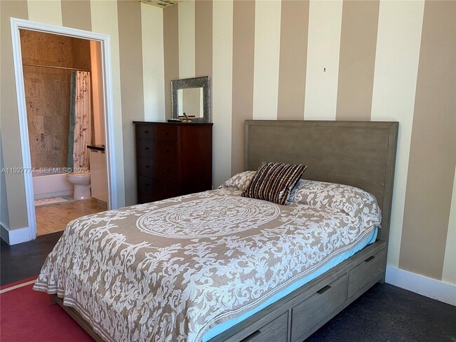 Building Photo - 7901 Hispanola Ave