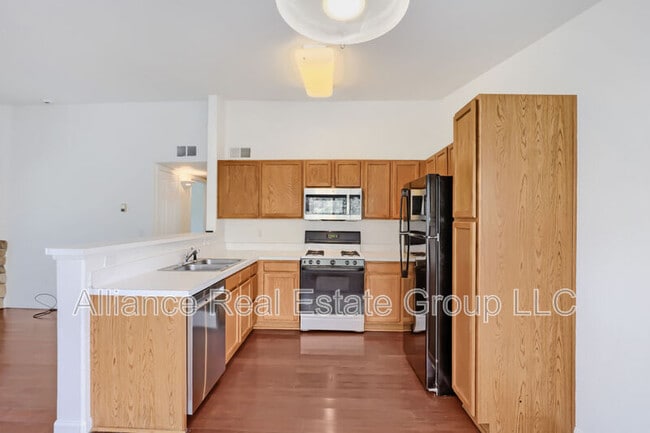 Building Photo - 9991 E Idaho Cir
