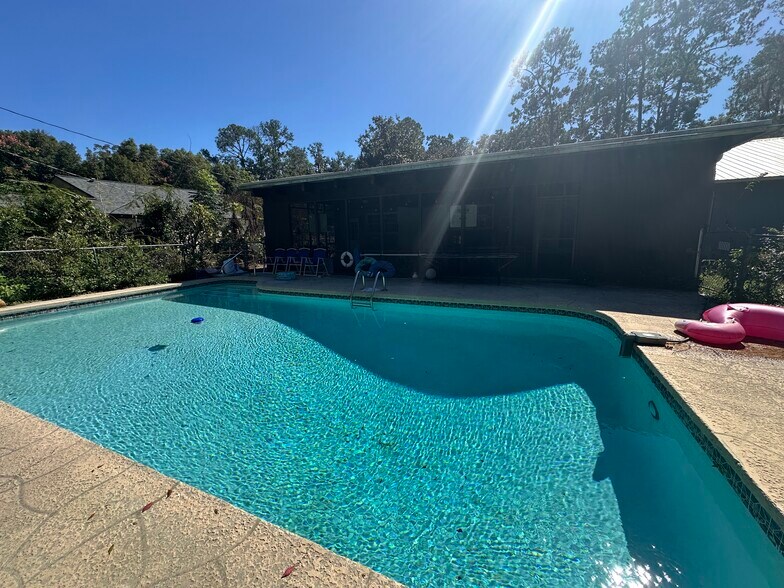 Pool - 1536 NW 7th Ave