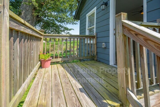 Building Photo - 959 Dill Ave SW