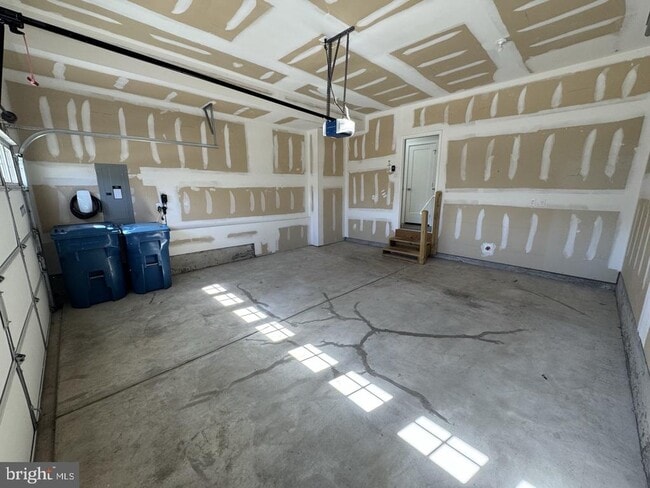 Building Photo - 213 Wynstone Ct